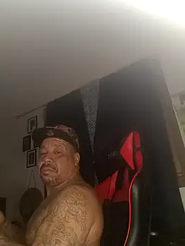 Snapshot of yellowwetfox chatting on January 2025 02:01:01 AM yellowwetfox online show from January 2025 02:01:01 AM