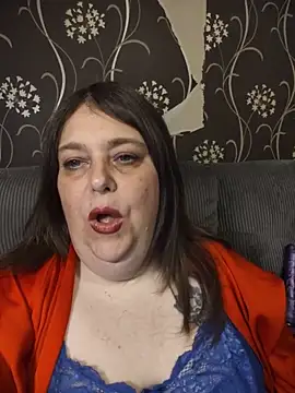 Snapshot of HouseWifeWhore_Milf chatting on May 2026 10:15:02 PM HouseWifeWhore Milf online show from May 2026 10:15:02 PM