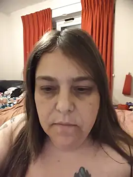 Snapshot of HouseWifeWhore_Milf chatting on June 2026 02:27:01 AM HouseWifeWhore Milf online show from June 2026 02:27:01 AM