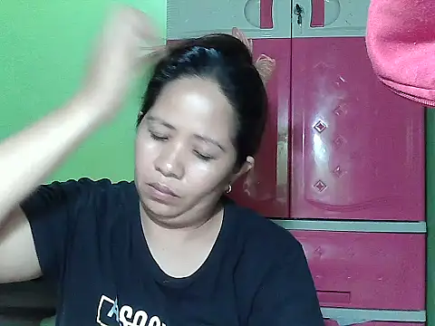 Snapshot of sweetlady_pinay chatting on September 2025 06:52:02 AM sweetlady pinay online show from September 2025 06:52:02 AM