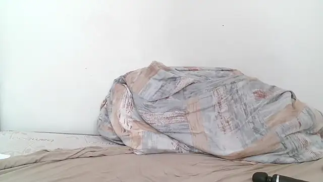 bonbonitaa online show from February 2025 01:08:01 PM