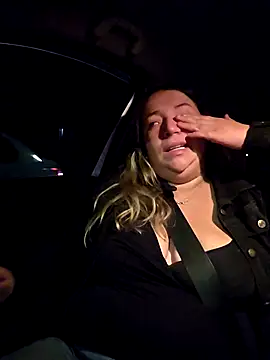 isabella rossse online show from October 2025 12:35:01 AM