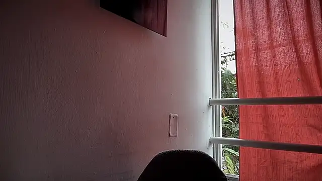 romeolovedark online show from November 2025 01:35:02 PM