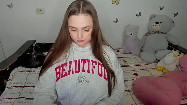 NataliEvans online show from April 2026 06:24:02 PM