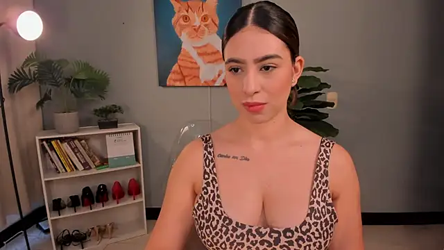 Snapshot of LiaPearce chatting on April 2026 01:17:01 PM LiaPearce online show from April 2026 01:17:01 PM
