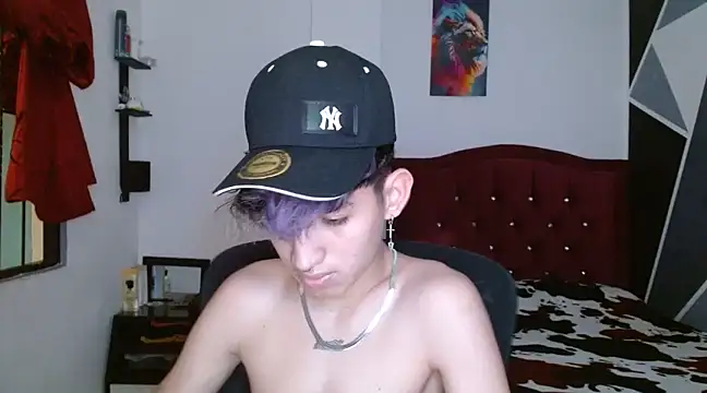 Snapshot of littlextreme chatting on December 2024 06:15:01 AM littlextreme online show from December 2024 06:15:01 AM