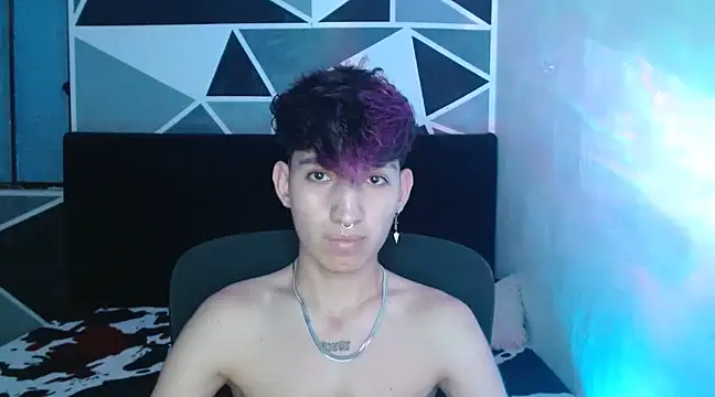 Snapshot of littlextreme chatting on December 2024 03:30:02 AM littlextreme online show from December 2024 03:30:02 AM