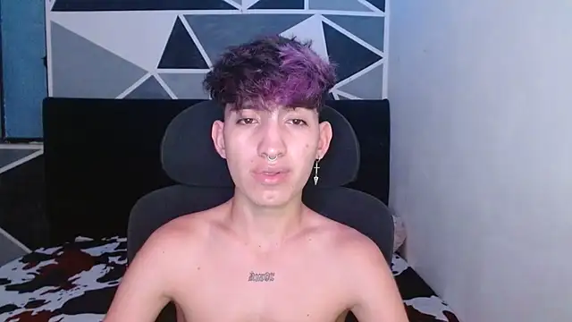 Snapshot of littlextreme chatting on December 2024 07:55:01 AM littlextreme online show from December 2024 07:55:01 AM