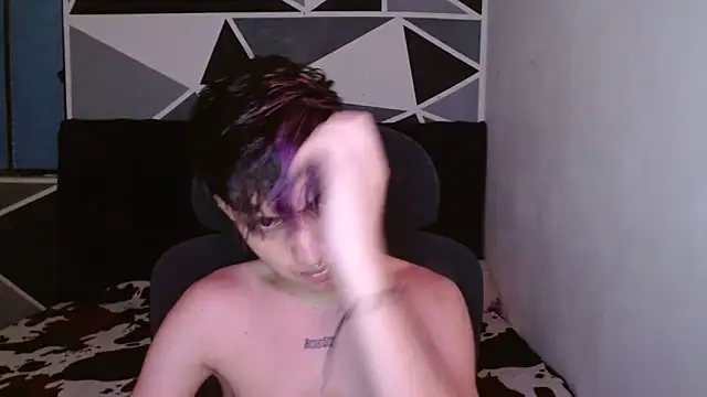 Snapshot of littlextreme chatting on December 2024 03:03:02 AM littlextreme online show from December 2024 03:03:02 AM