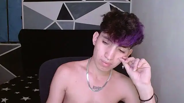 Snapshot of littlextreme chatting on December 2024 01:08:01 AM littlextreme online show from December 2024 01:08:01 AM