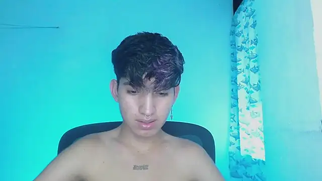 Snapshot of littlextreme chatting on February 2025 11:21:02 AM littlextreme online show from February 2025 11:21:02 AM