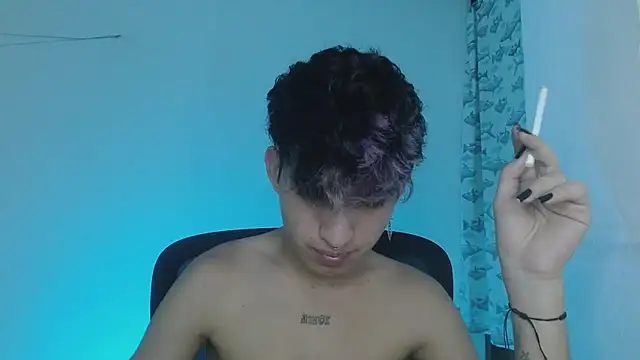 Snapshot of littlextreme chatting on February 2025 02:25:01 AM littlextreme online show from February 2025 02:25:01 AM