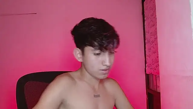 Snapshot of littlextreme chatting on February 2025 09:04:02 AM littlextreme online show from February 2025 09:04:02 AM