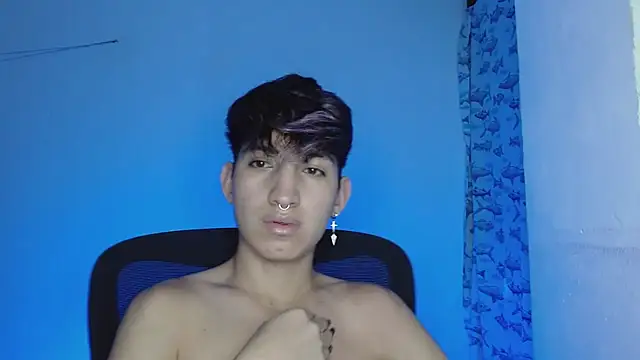 Snapshot of littlextreme chatting on March 2025 09:53:01 AM littlextreme online show from March 2025 09:53:01 AM