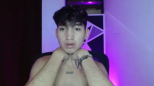 Snapshot of littlextreme chatting on March 2025 04:26:01 AM littlextreme online show from March 2025 04:26:01 AM