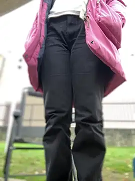 Snapshot of DaisyVibesss chatting on December 2024 12:06:02 PM DaisyVibesss online show from December 2024 12:06:02 PM