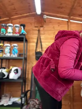 Snapshot of DaisyVibesss chatting on December 2024 09:31:01 AM DaisyVibesss online show from December 2024 09:31:01 AM