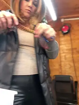 Snapshot of DaisyVibesss chatting on January 2025 09:43:02 AM DaisyVibesss online show from January 2025 09:43:02 AM