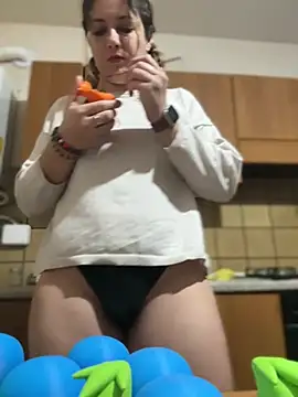 Snapshot of DaisyVibesss chatting on January 2025 09:02:01 AM DaisyVibesss online show from January 2025 09:02:01 AM