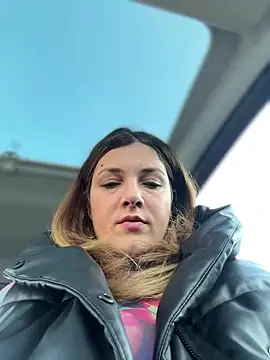 Snapshot of DaisyVibesss chatting on February 2025 08:43:01 AM DaisyVibesss online show from February 2025 08:43:01 AM