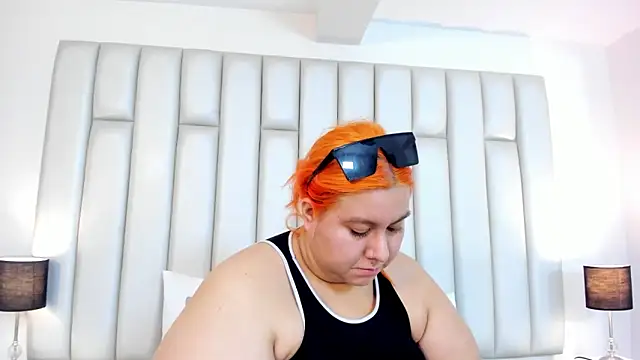 aandreaperez online show from February 2025 11:43:01 AM