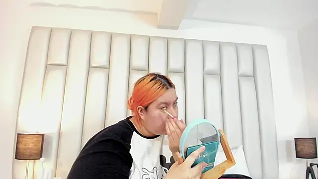 aandreaperez online show from October 2025 11:44:02 AM