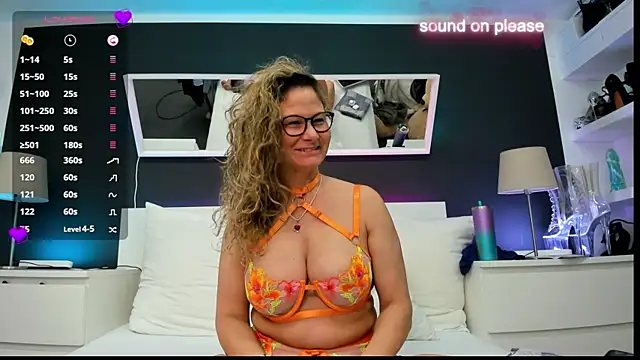 Snapshot of izzy-mendosa chatting on January 2025 06:16:01 AM izzy-mendosa online show from January 2025 06:16:01 AM