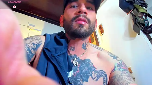 CamiloGray  online show from February 2025 06:56:02 PM