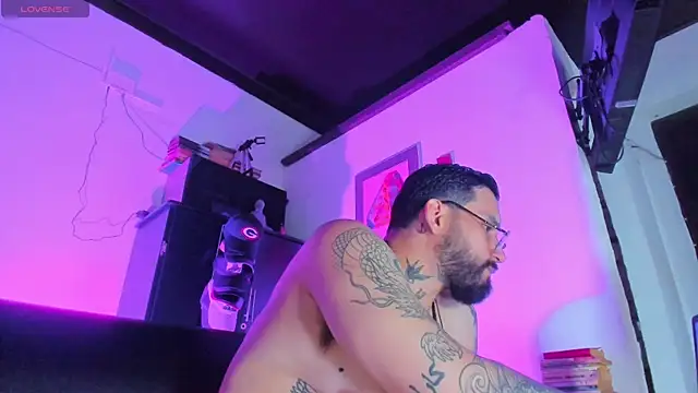 CamiloGray  online show from October 2025 01:53:02 PM