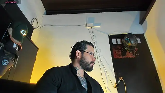 CamiloGray  online show from December 2025 02:58:02 PM