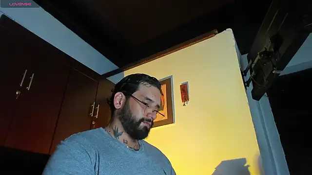 CamiloGray  online show from February 2026 02:39:01 PM