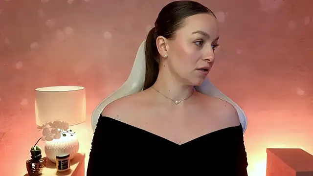 MilaFleur online show from February 2026 02:58:02 PM