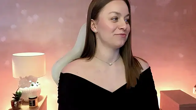 MilaFleur online show from April 2026 02:28:01 PM