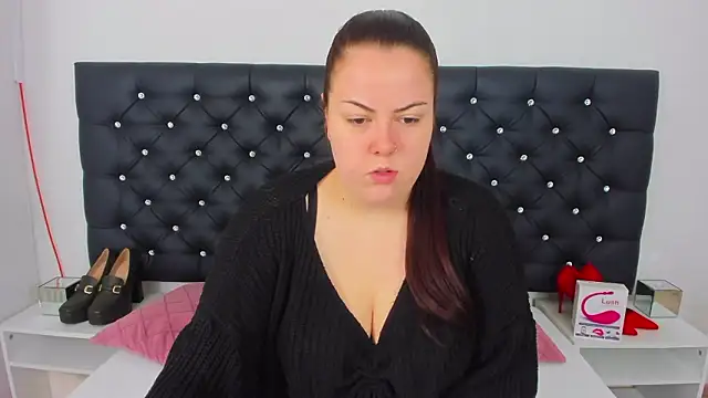 EvaLick online show from December 2024 05:16:01 AM