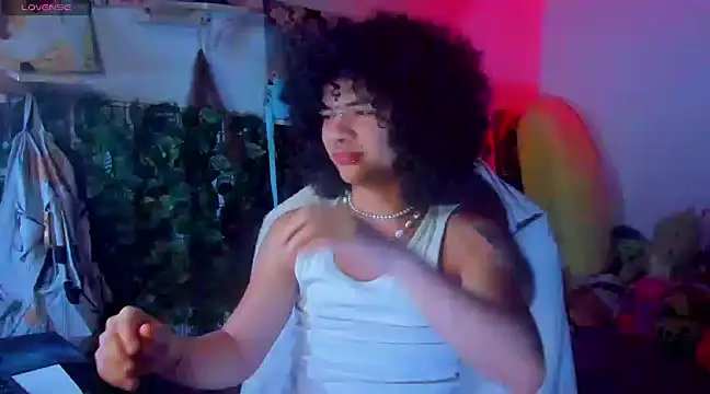 Snapshot of sweetvond_ chatting on March 2025 03:52:02 AM sweetvond  online show from March 2025 03:52:02 AM