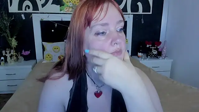 Snapshot of SinFulTitsDD chatting on January 2025 01:24:01 AM SinFulTitsDD online show from January 2025 01:24:01 AM