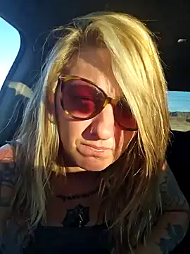 SheIsSomething online show from January 2025 11:49:02 PM