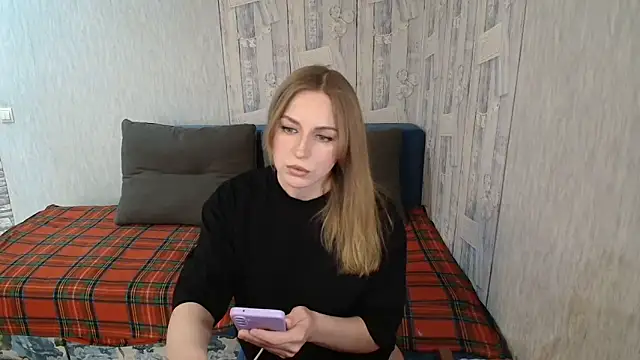 Pilly green  online show from February 2026 07:28:02 AM