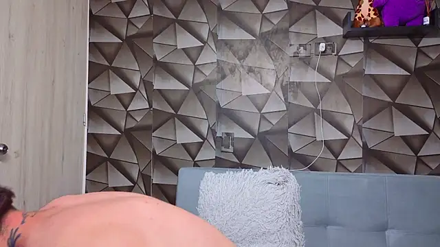 Latino stud4u online show from March 2026 02:06:02 AM