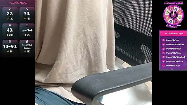 Snapshot of EricJohn1115 chatting on September 2025 09:11:02 AM EricJohn1115 online show from September 2025 09:11:02 AM