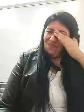 aisha latina online show from January 2025 06:23:01 PM