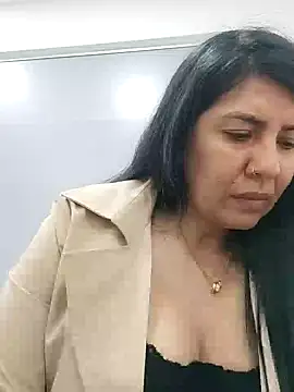 aisha latina online show from February 2025 06:47:02 PM