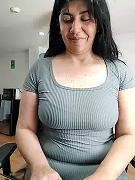 Snapshot of aisha_latina chatting on June 2026 02:47:02 PM aisha latina online show from June 2026 02:47:02 PM