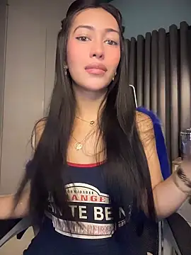 Jasmine Elcock online show from May 2026 07:00:02 PM