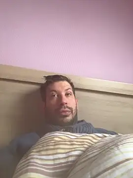 Snapshot of Taxidriver1988 chatting on December 2025 09:26:02 AM Taxidriver1988 online show from December 2025 09:26:02 AM