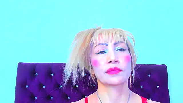 Snapshot of almabeckelt chatting on September 2025 08:31:01 PM almabeckelt online show from September 2025 08:31:01 PM