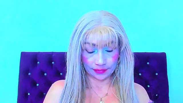 Snapshot of almabeckelt chatting on October 2025 07:47:01 PM almabeckelt online show from October 2025 07:47:01 PM