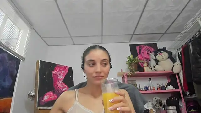 Snapshot of mariecam420 chatting on May 2026 02:20:02 AM mariecam420 online show from May 2026 02:20:02 AM