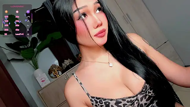 Snapshot of Icon1c_LiLy chatting on May 2026 05:31:02 PM Icon1c LiLy online show from May 2026 05:31:02 PM