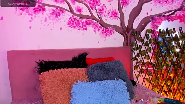 magali 19 online show from December 2024 08:00:02 PM